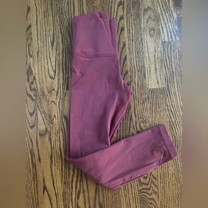 Women’s Lululemon rose blush align leggings. Size 2 , 23” inseam EUC